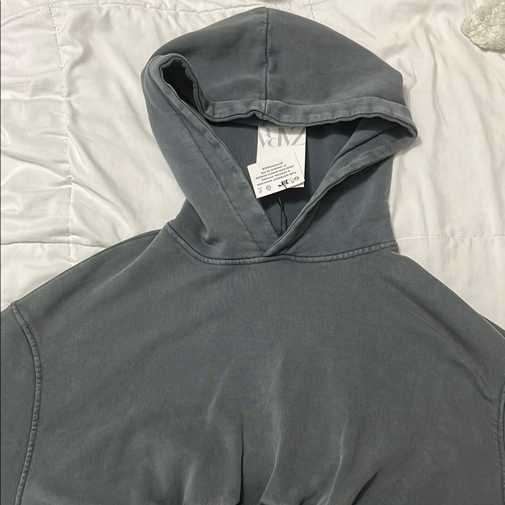 Zara Men's Blue Hoodie Sweater